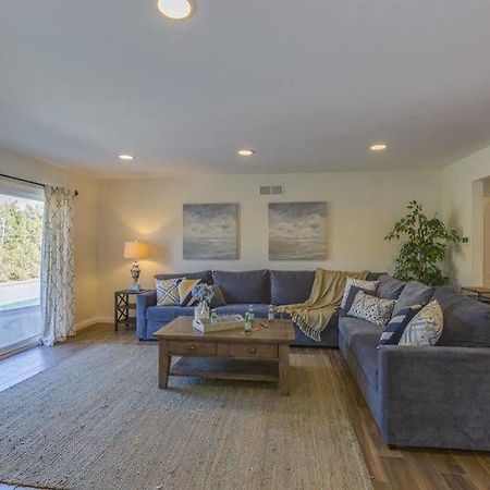 Apartamento Oshkosh Luxurious Escape Anaheim Exterior foto