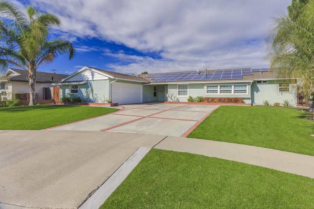 Apartamento Oshkosh Luxurious Escape Anaheim Exterior foto